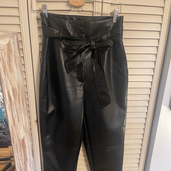 ARITZIA Wilfred High-Tied Leather Pants Paper-bag style size 8 - Picture 5 of 8
